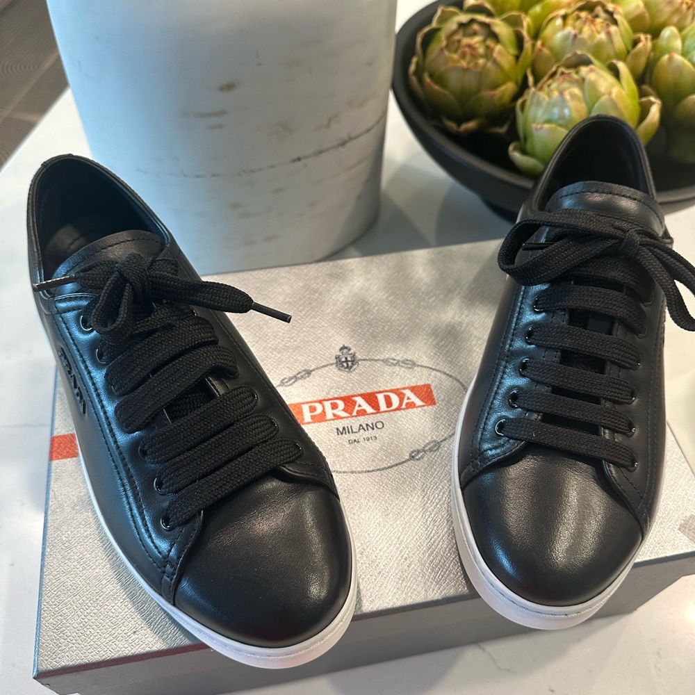 ✨ Prada Leather Sneakers Black/White – Size 37 Authentic